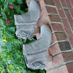 Leather side zip booties- sz. 9.5